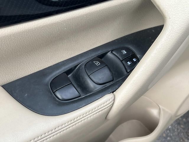 Used 2020 Nissan Rogue SL image 17