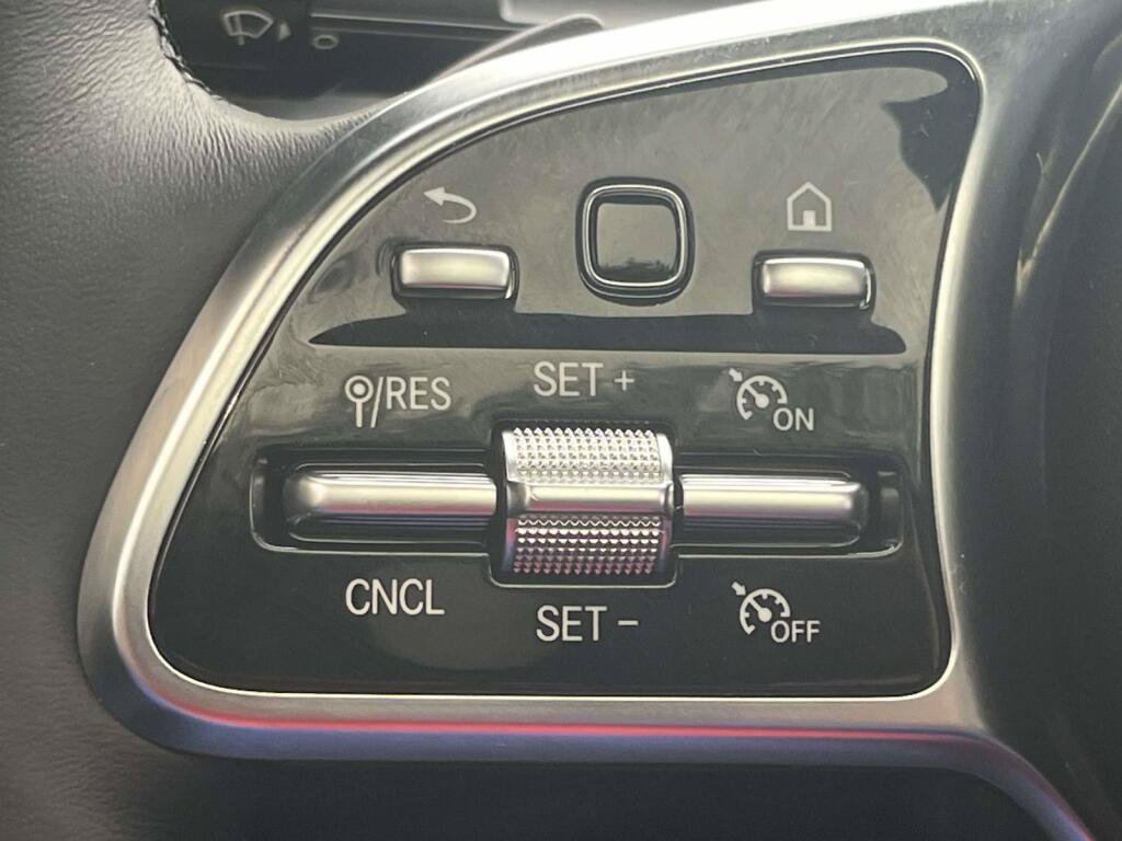 Certified 2023 Mercedes-Benz CLA 250 4MATIC image 33