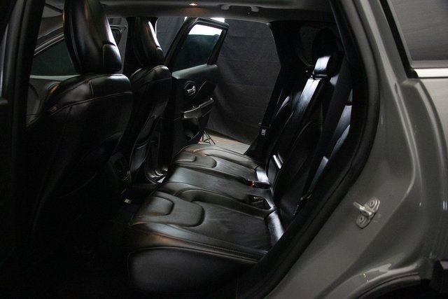 Used 2020 Jeep Cherokee Limited AWD/4WD image 21