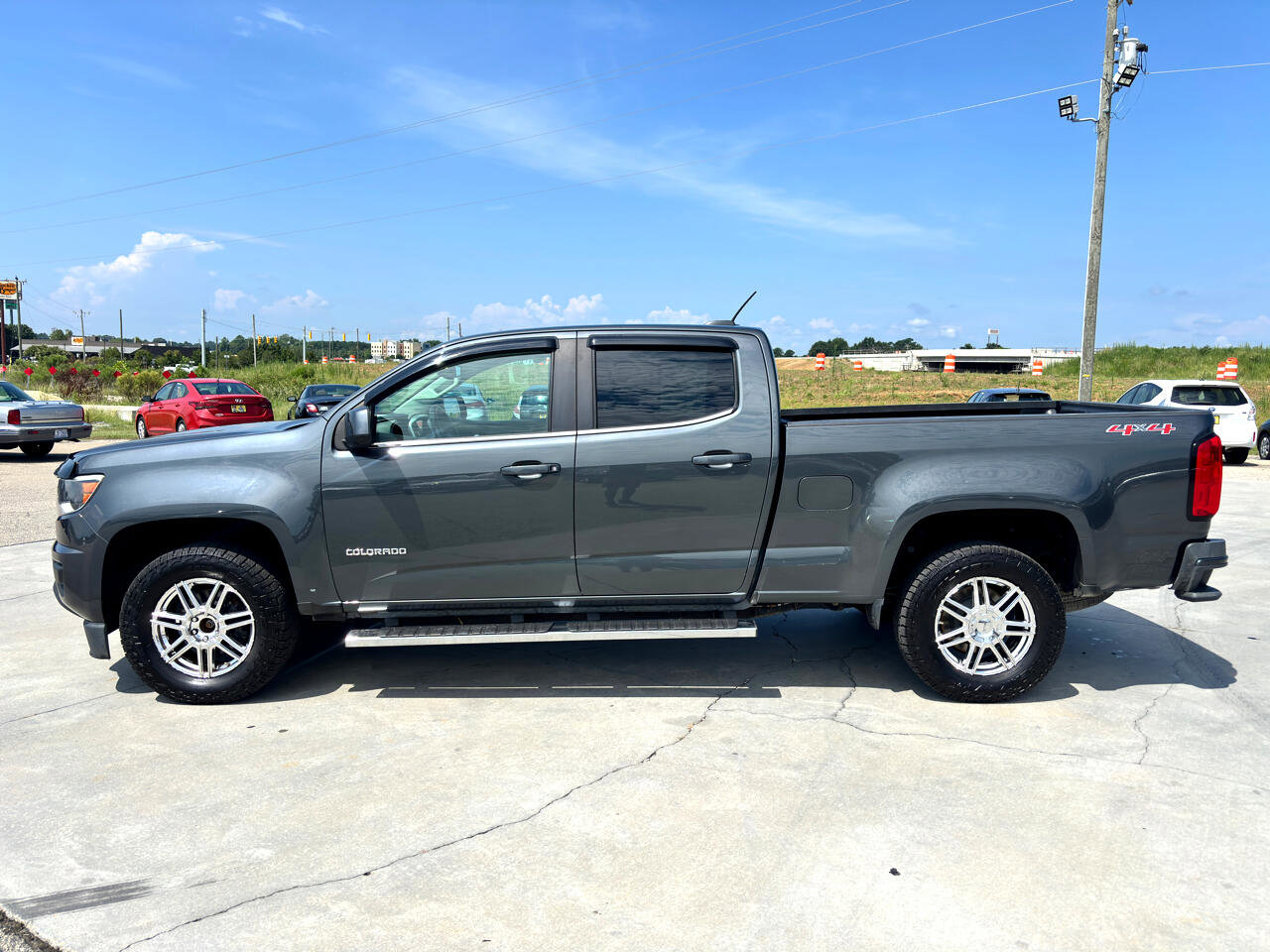 Used 2017 Chevrolet Colorado LT w/ Safety Package image 8