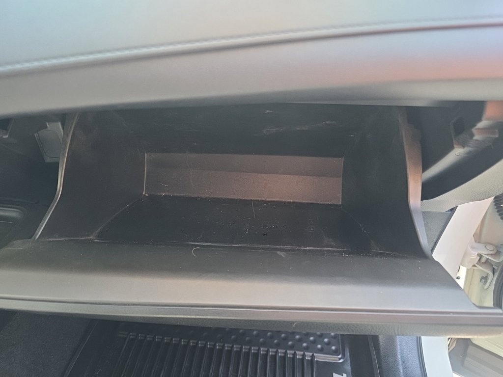 Used 2018 Toyota RAV4 LE w/ All Weather Liner Package FWD image 35