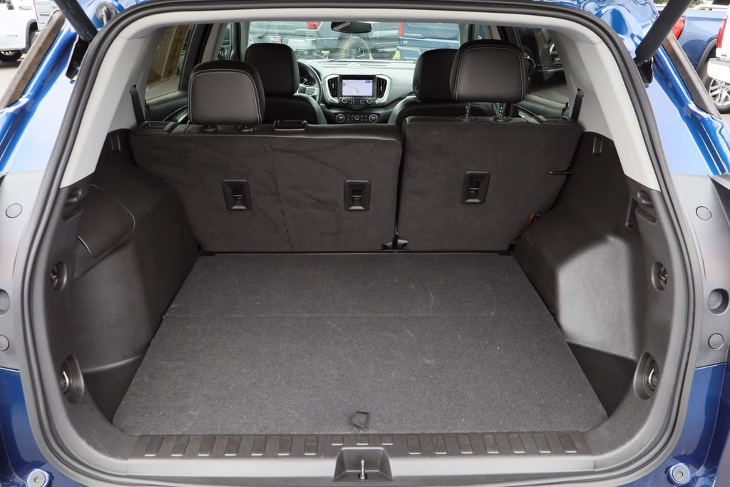 Used 2022 GMC Terrain SLT w/ Infotainment Package II FWD image 26