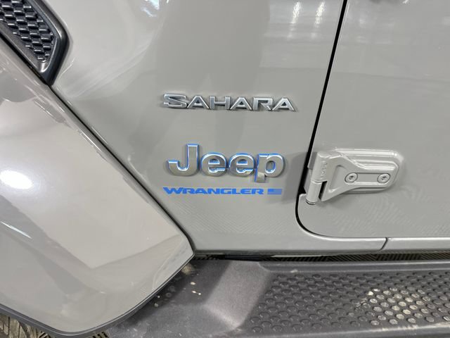Used 2023 Jeep Wrangler Unlimited Sahara w/ Cold Weather Group image 10