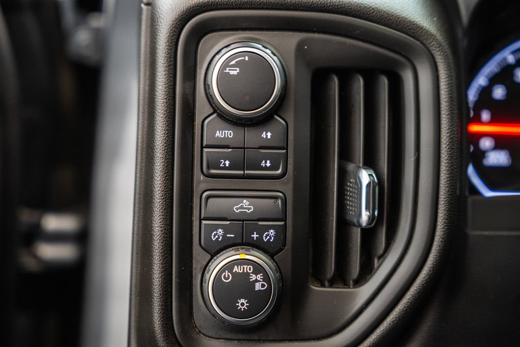 Used 2021 Chevrolet Silverado 1500 Custom Trail Boss w/ Safety Confidence Package AWD/4WD image 40