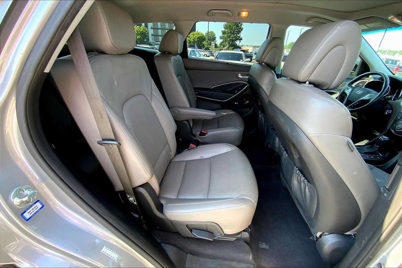 Used 2017 Hyundai Santa Fe Limited AWD/4WD image 20