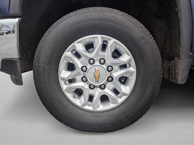 Used 2022 Chevrolet Silverado 3500 LT image 25