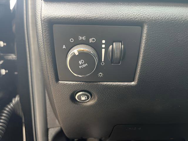 Used 2021 Jeep Grand Cherokee Limited w/ Luxury Group II image 24