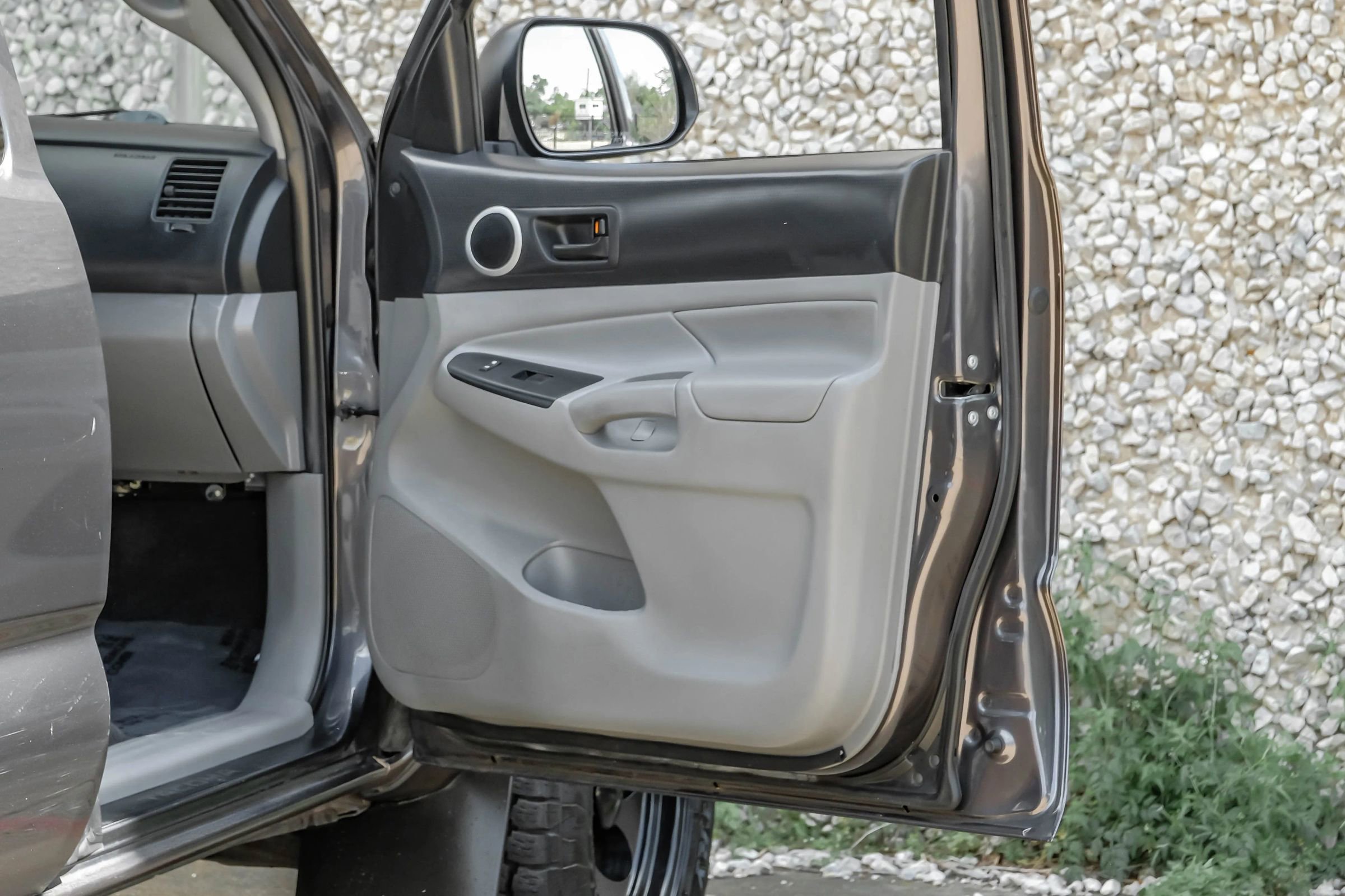 Used 2012 Toyota Tacoma PreRunner w/ SR5 Pkg RWD image 26