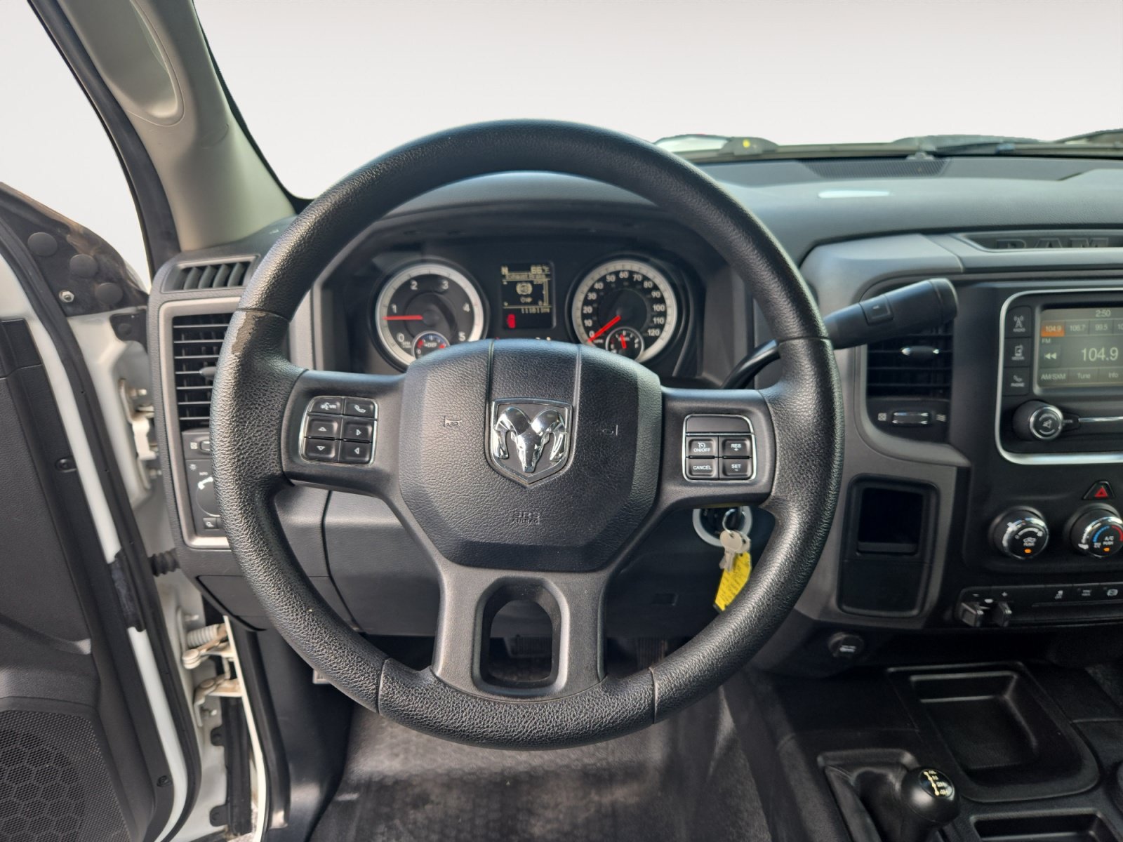 Used 2015 RAM 2500 Tradesman w/ Chrome Appearance Group AWD/4WD image 13
