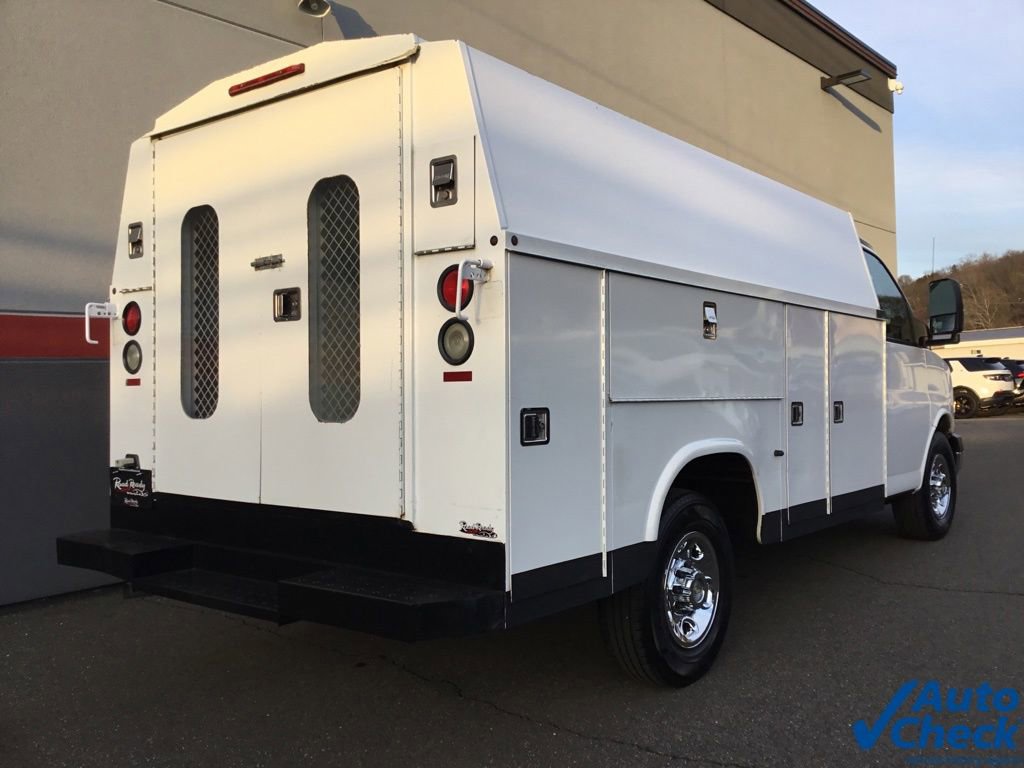 Used 2011 Chevrolet Express 3500 image 10