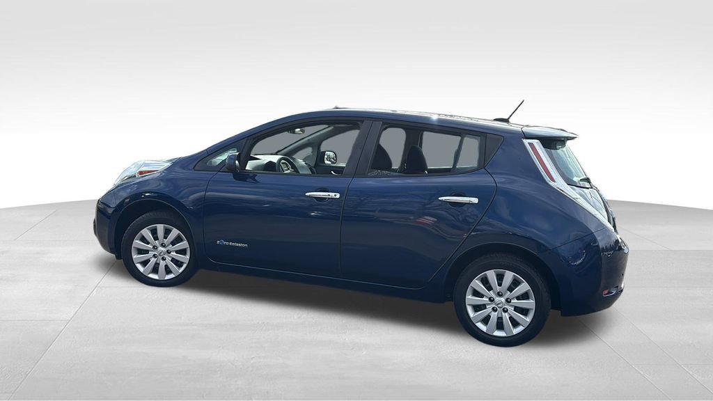 Used 2017 Nissan Leaf S image 4