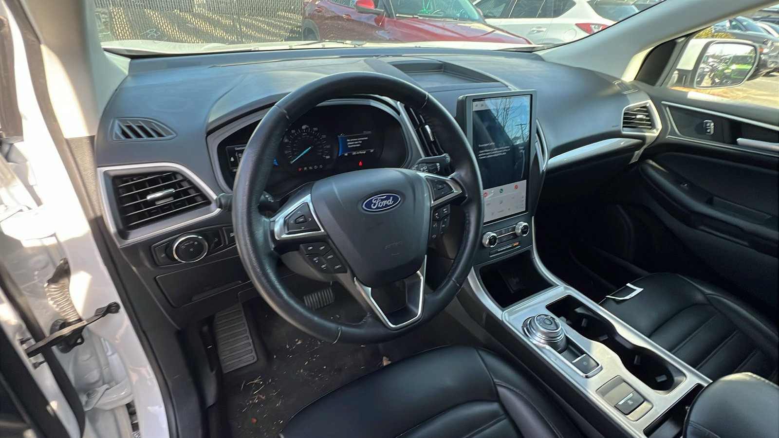 Used 2024 Ford Edge SEL image 25
