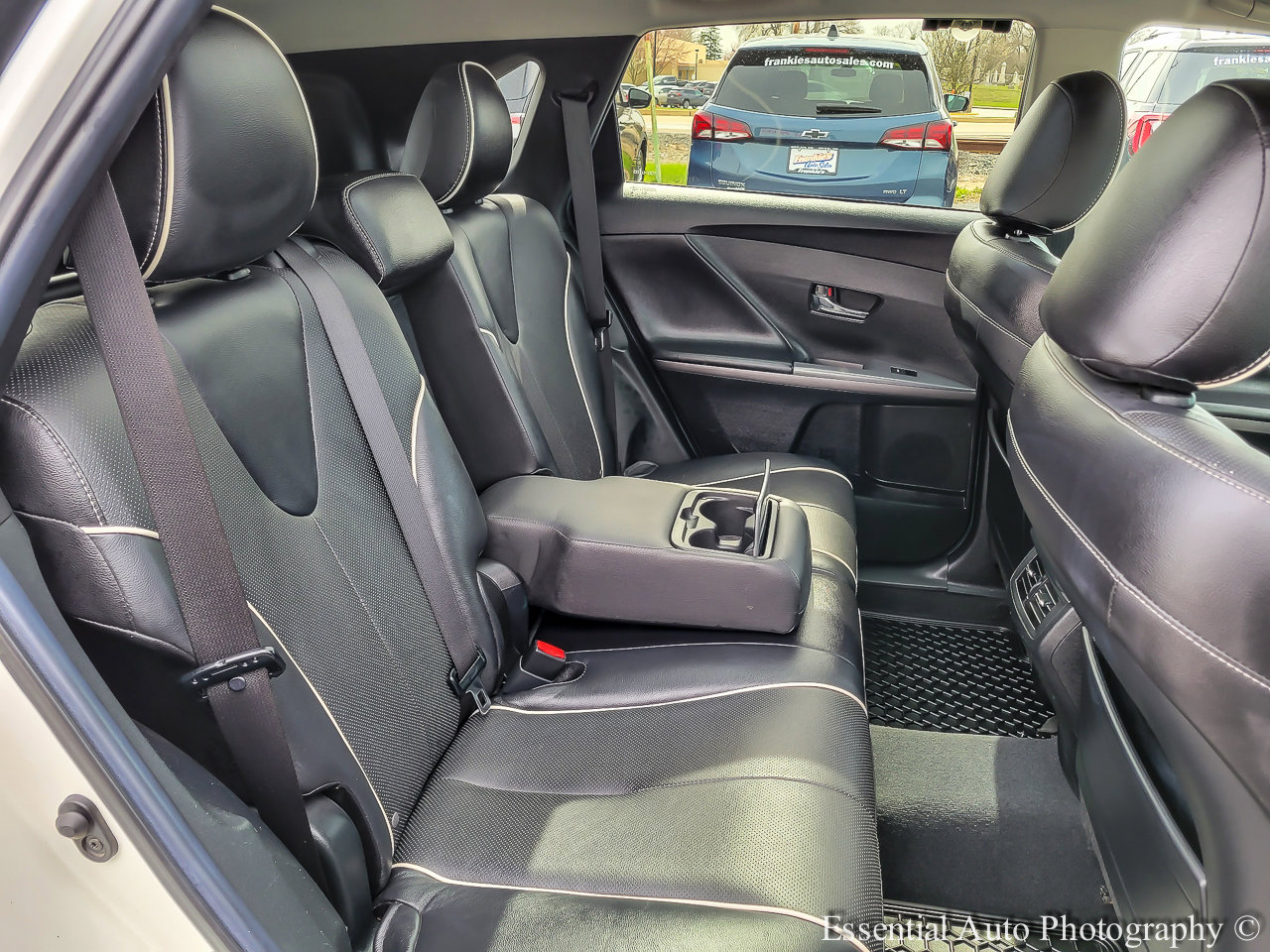 Used 2013 Toyota Venza LE image 26