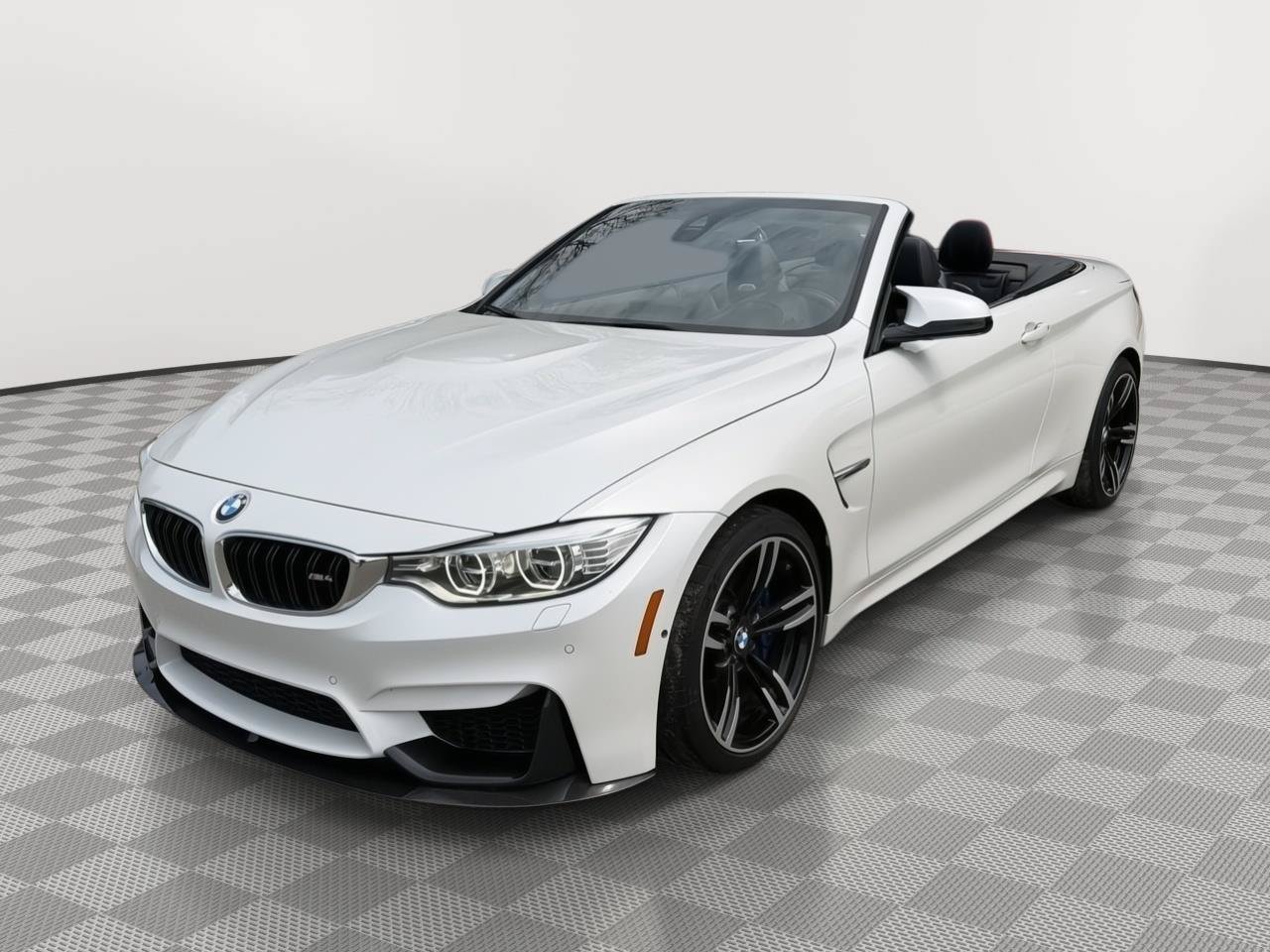 Used 2016 BMW M4 Convertible RWD image 3