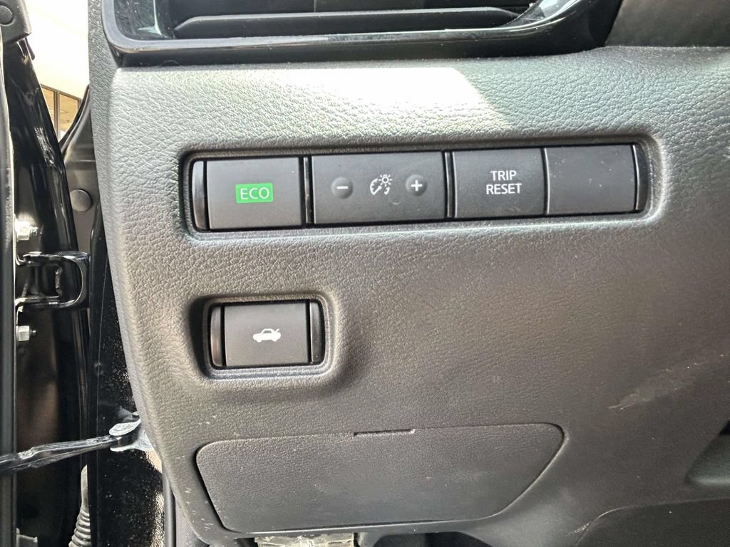 Used 2024 Nissan Sentra SV FWD image 20