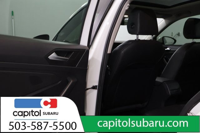 Used 2019 Volkswagen Jetta SEL w/ Cold Weather Package FWD image 27