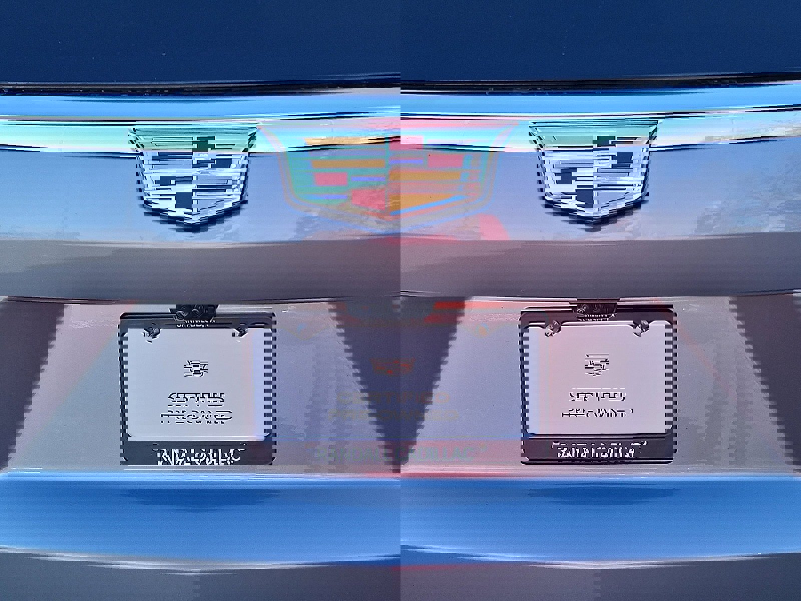 Certified 2024 Cadillac Escalade Premium Luxury Platinum w/ Heavy-Duty Trailer Package image 5