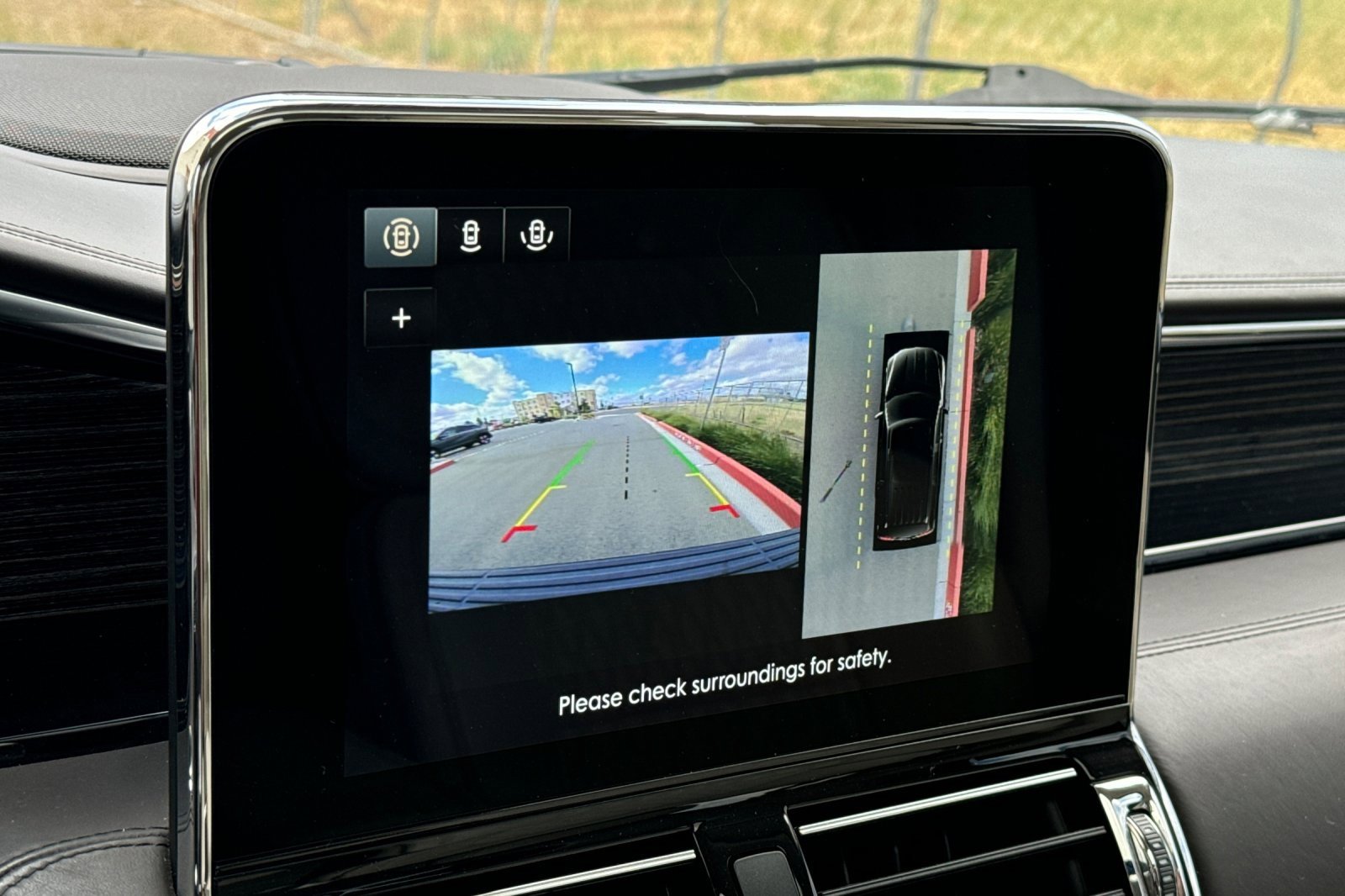 Used 2021 Lincoln Navigator Black Label w/ Cargo Convenience Package image 20