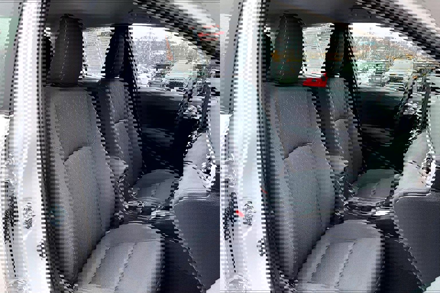 Used 2025 Toyota Corolla LE image 7