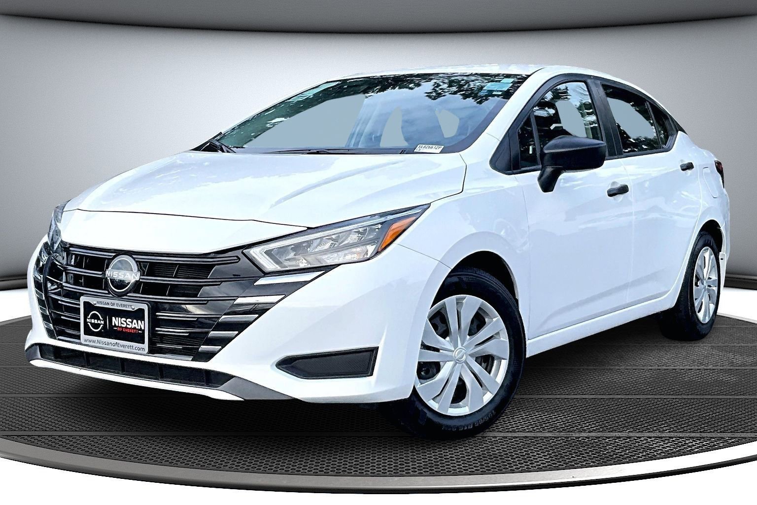 Used 2025 Nissan Versa S w/ Trunk Package image 3