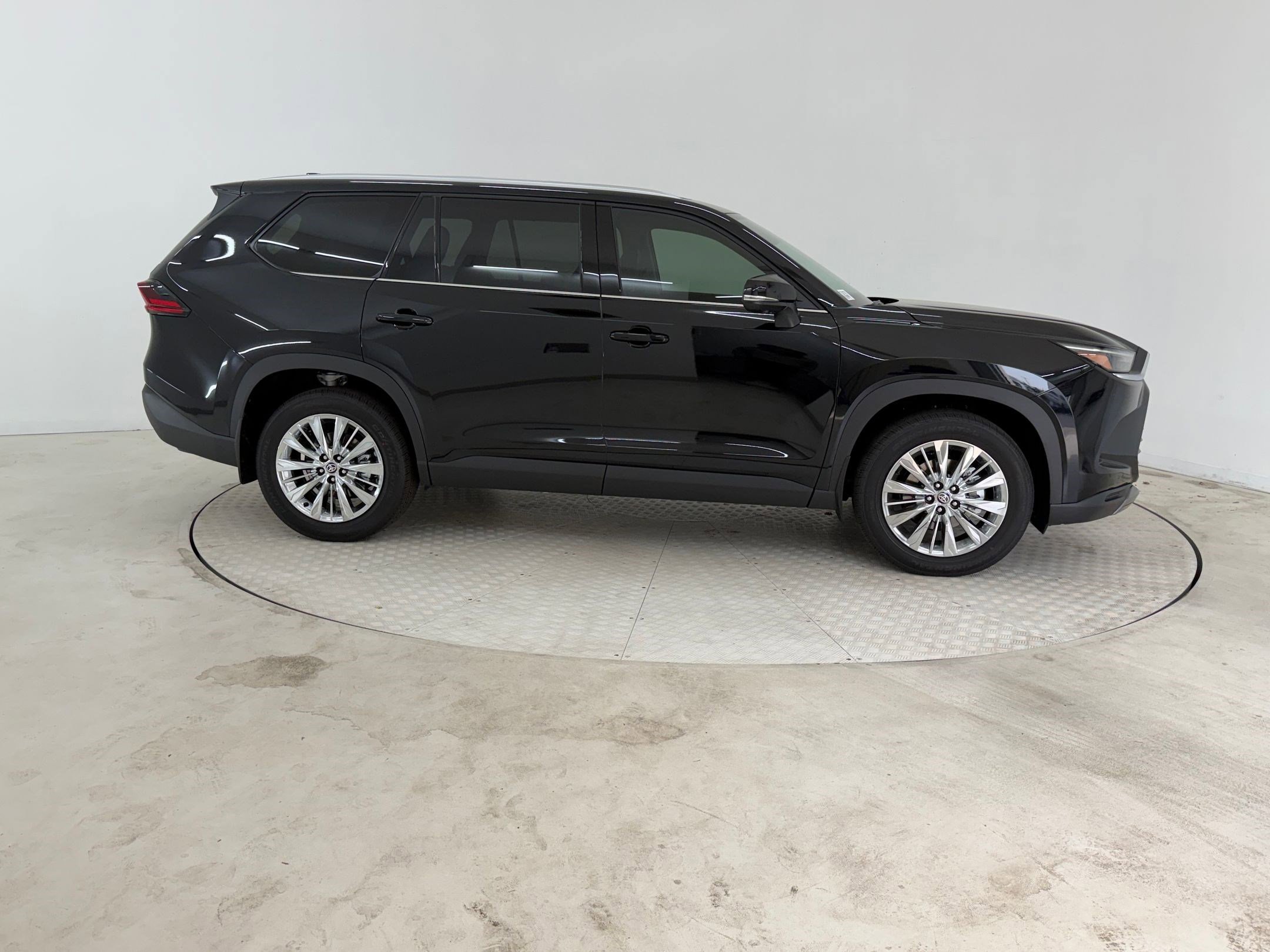 Used 2026 Toyota Grand Highlander Platinum image 7