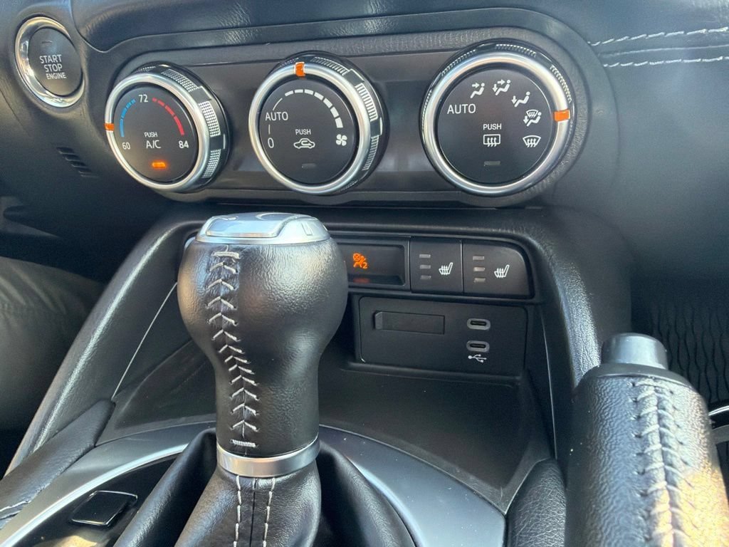 Used 2024 MAZDA MX-5 Miata RF Grand Touring RWD image 19