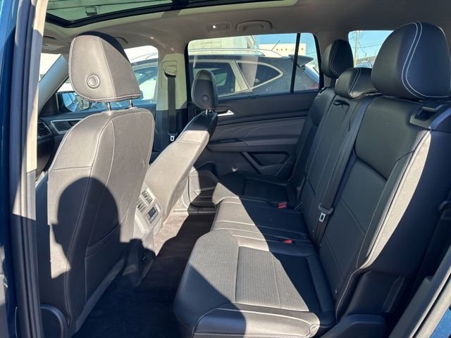 Used 2023 Volkswagen Atlas SEL R-Line image 22