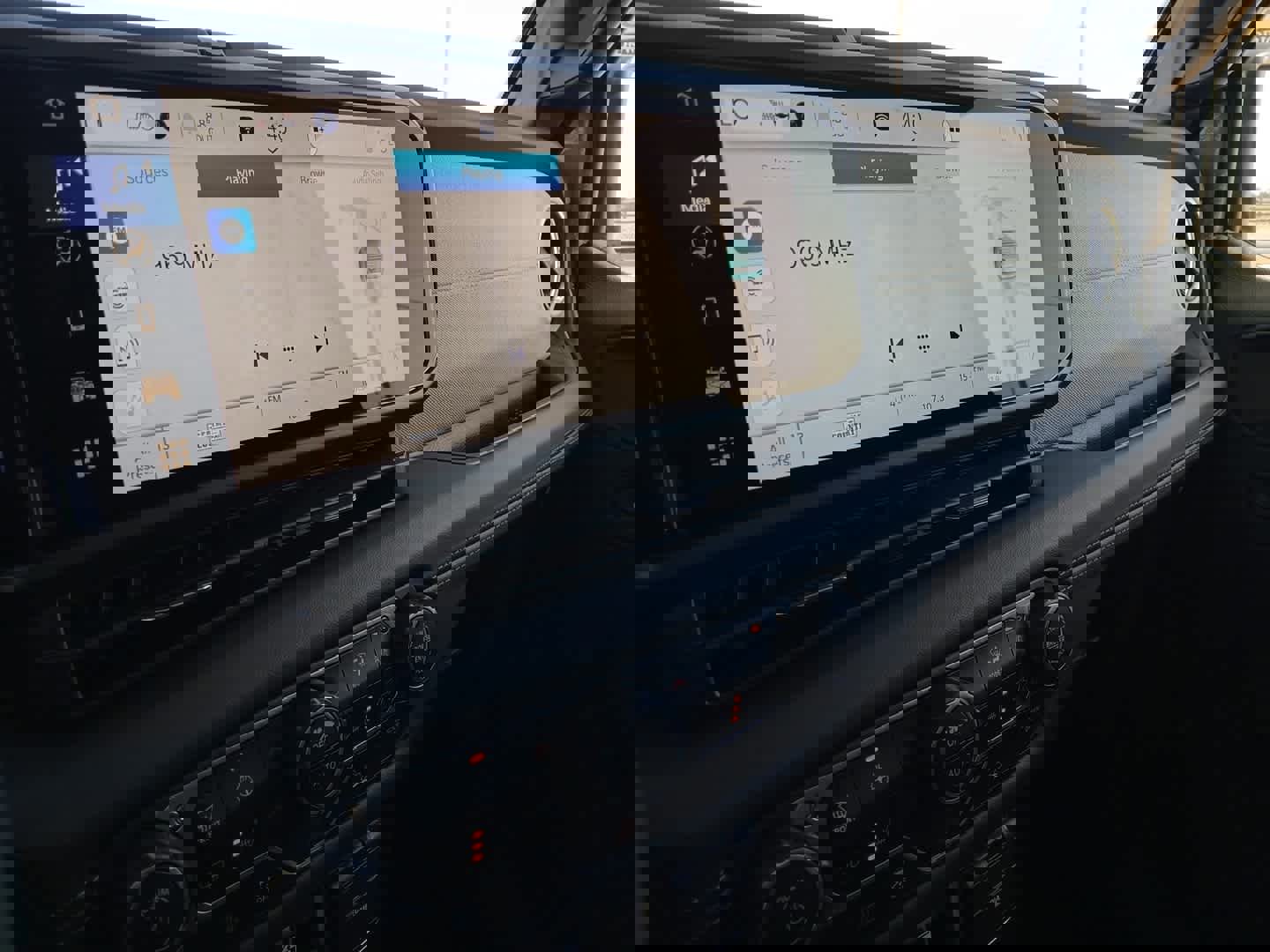 Used 2025 Jeep Wrangler Sahara image 39