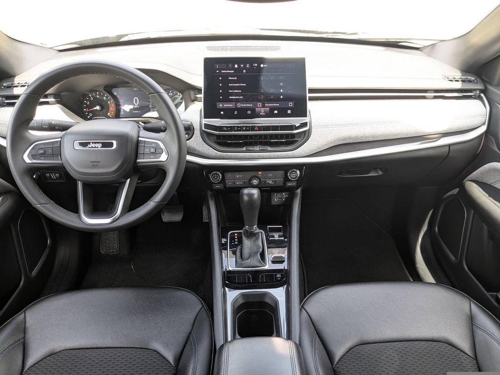 Used 2024 Jeep Compass Latitude AWD/4WD image 17