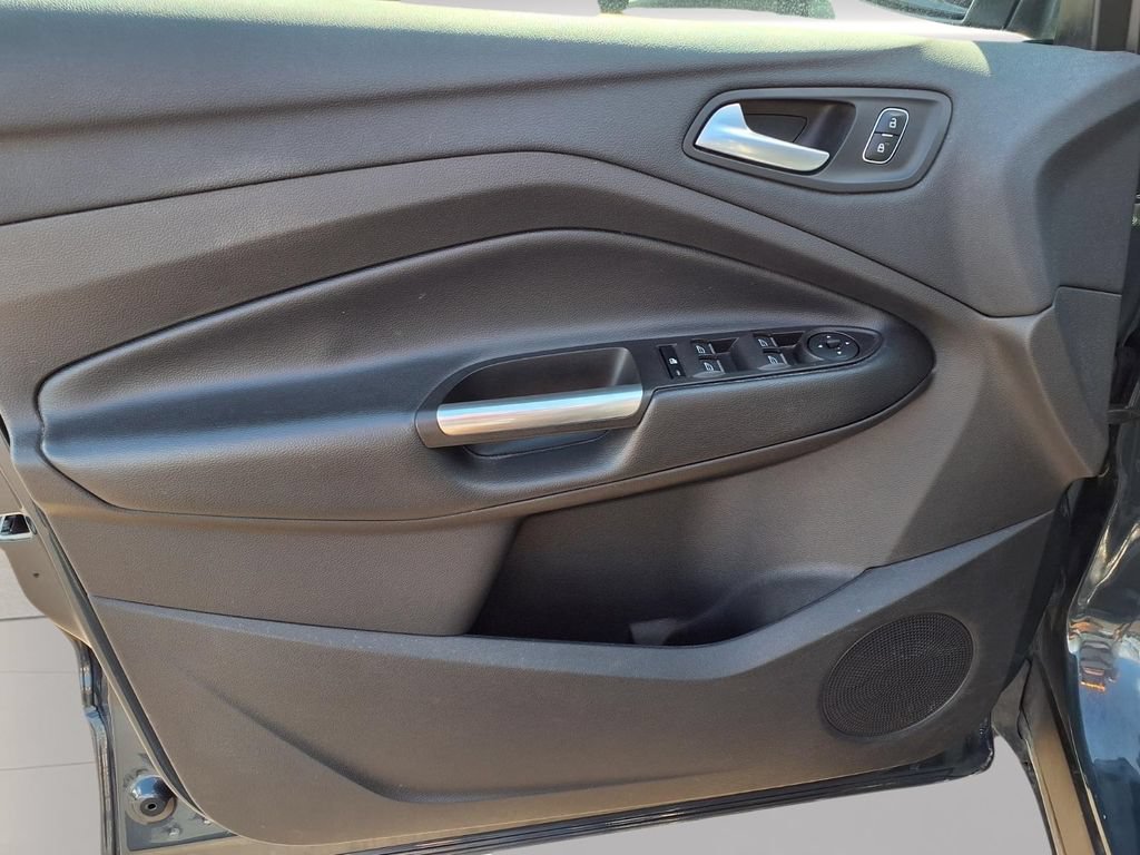 Used 2019 Ford Escape SEL FWD image 14
