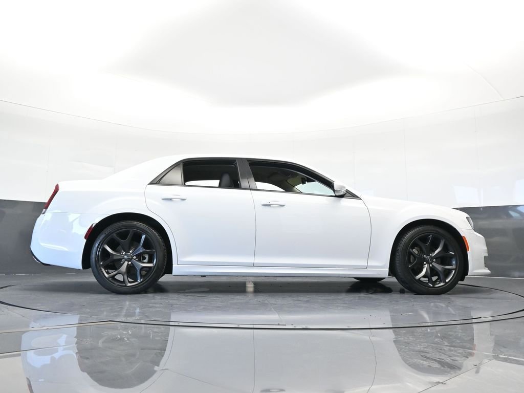 Used 2023 Chrysler 300 Touring L image 53