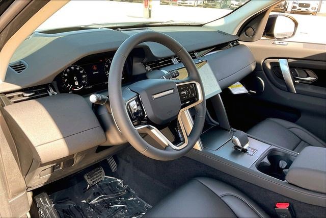 New 2025 Land Rover Discovery Sport S image 7