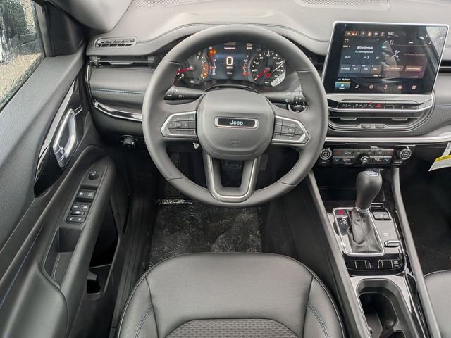 New 2026 Jeep Compass Latitude image 14