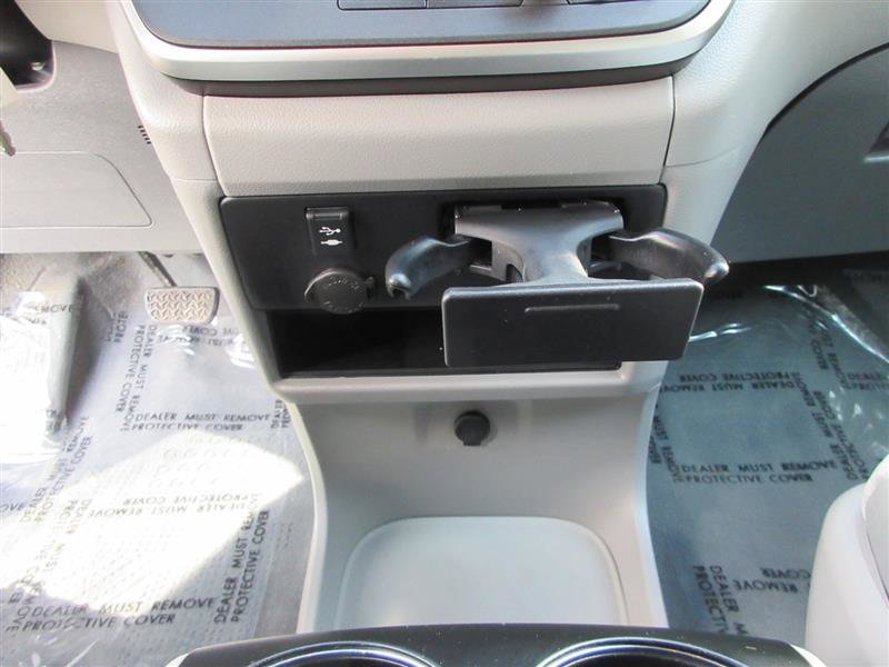 Used 2020 Toyota Sienna LE image 18