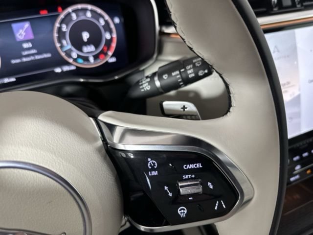 New 2026 Jaguar F-PACE R-Dynamic S AWD/4WD image 25
