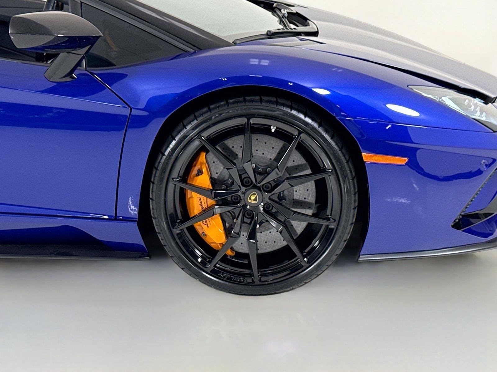 Used 2019 Lamborghini Aventador S AWD/4WD image 35
