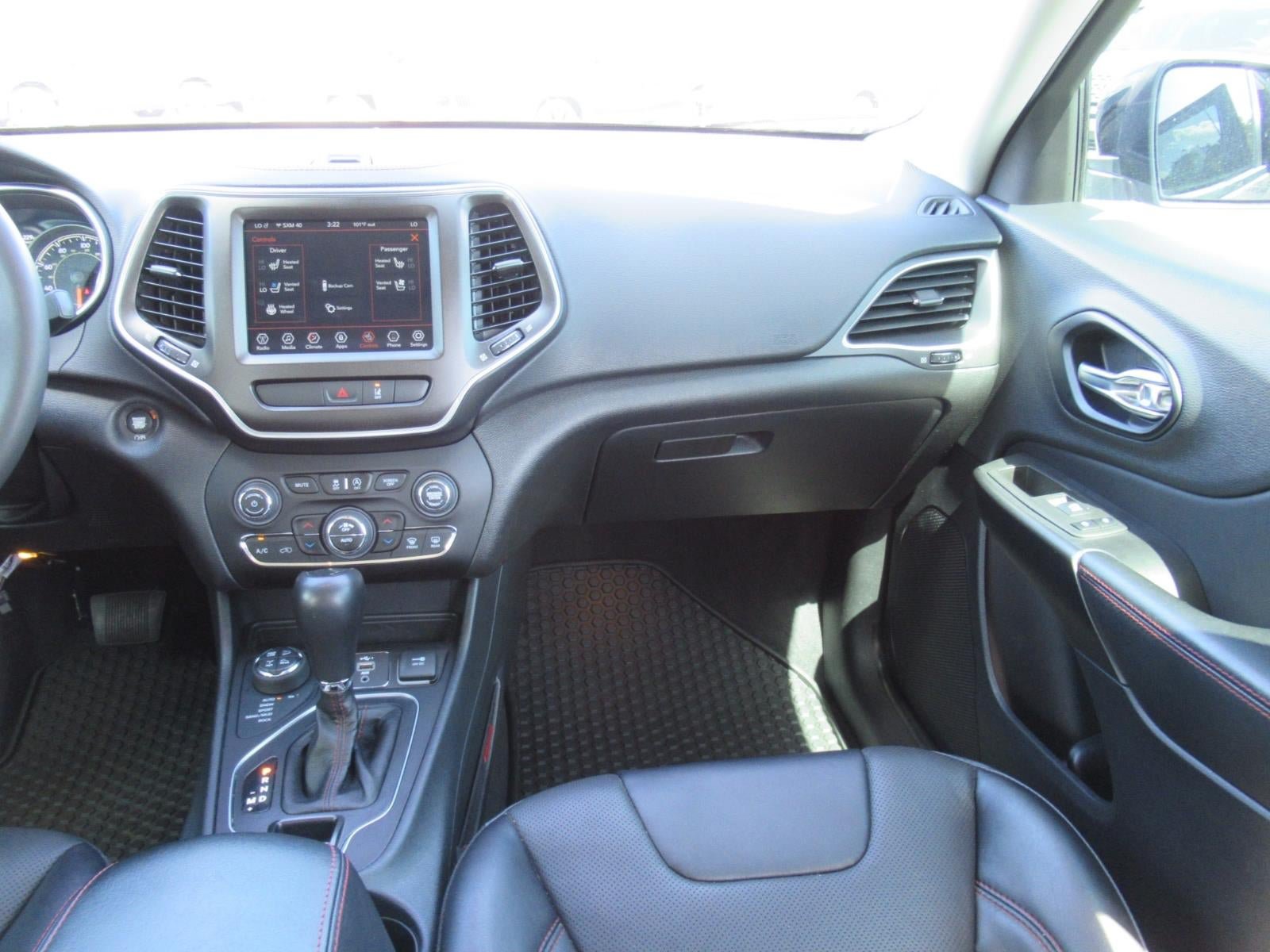 Used 2022 Jeep Cherokee Trailhawk w/ Premium Leather Package AWD/4WD image 14