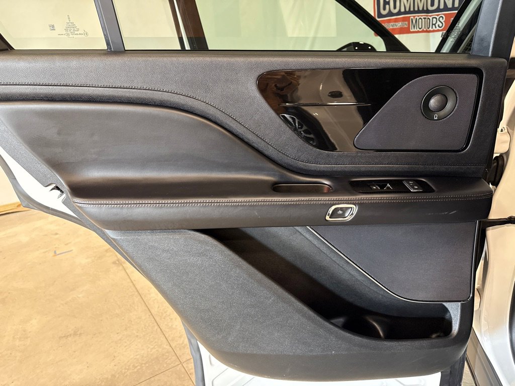 Used 2023 Lincoln Aviator Reserve w/ Elements Package Plus image 20