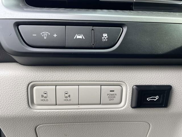 Used 2024 Kia Carnival LX image 18