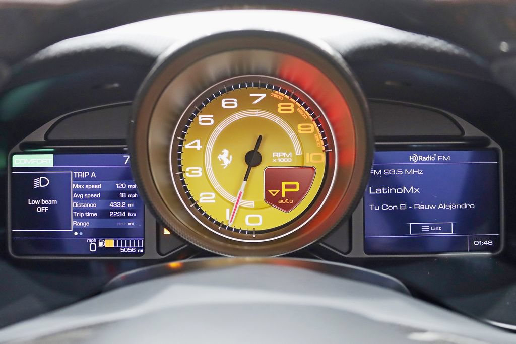 Used 2020 Ferrari Portofino RWD image 21