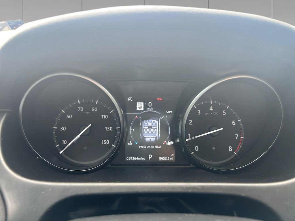 Used 2018 Land Rover Discovery Sport HSE image 14