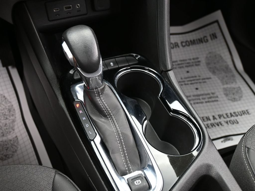 Used 2023 Buick Encore GX Select w/ Sport Touring Package image 21