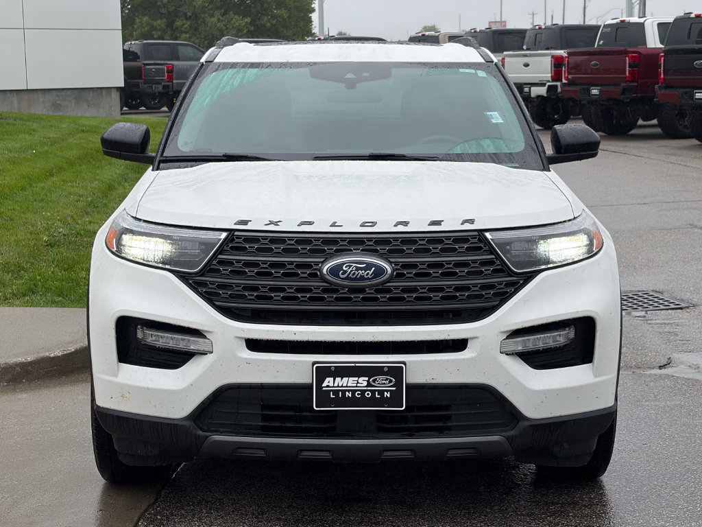 Certified 2023 Ford Explorer XLT w/ Equipment Group 202A AWD/4WD image 8