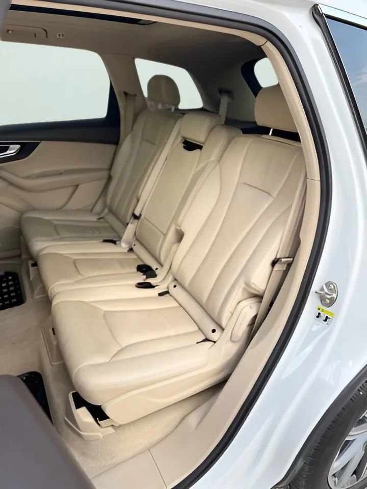 Used 2017 Audi Q7 3.0T Premium Plus w/ Premium Plus Package image 16