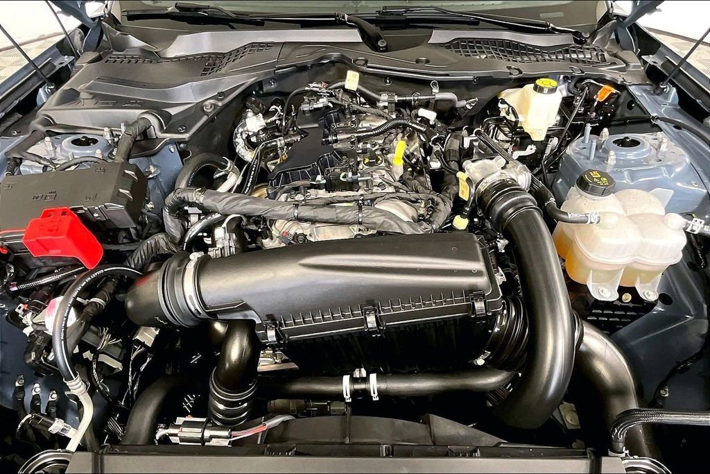 Used 2025 Ford Mustang Coupe image 9