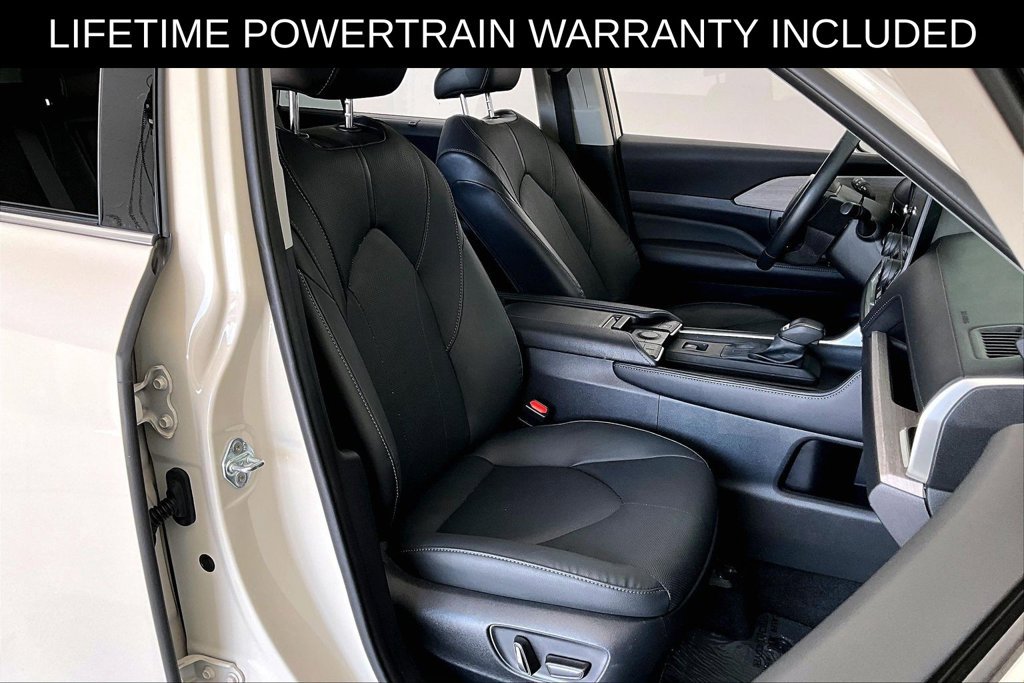 Used 2024 Toyota Grand Highlander AWD image 9