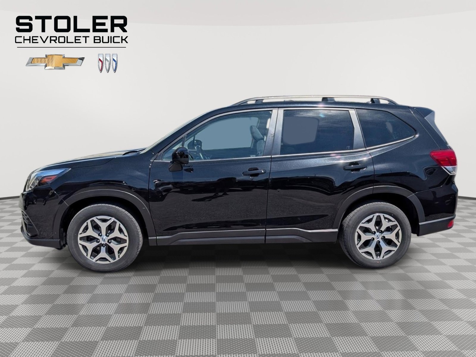 Used 2023 Subaru Forester Premium image 2