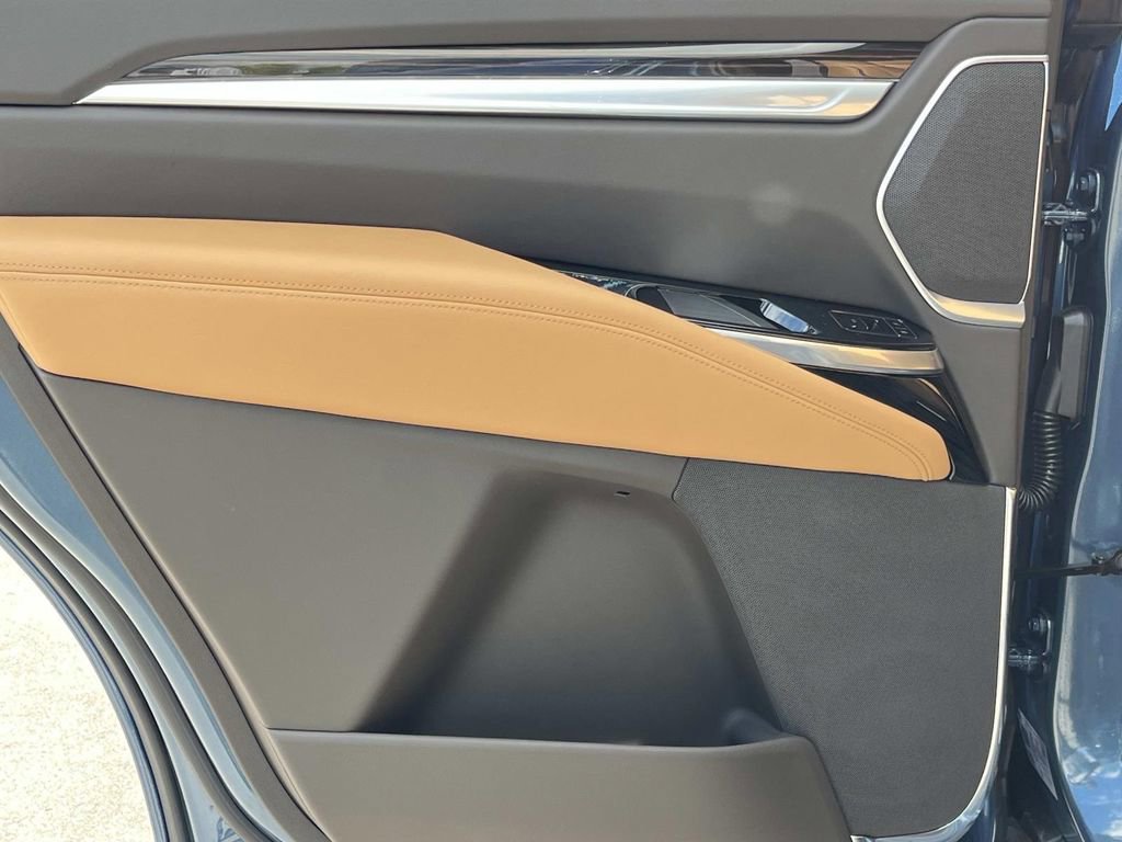 New 2026 Cadillac Escalade Luxury w/ Touring Package image 23