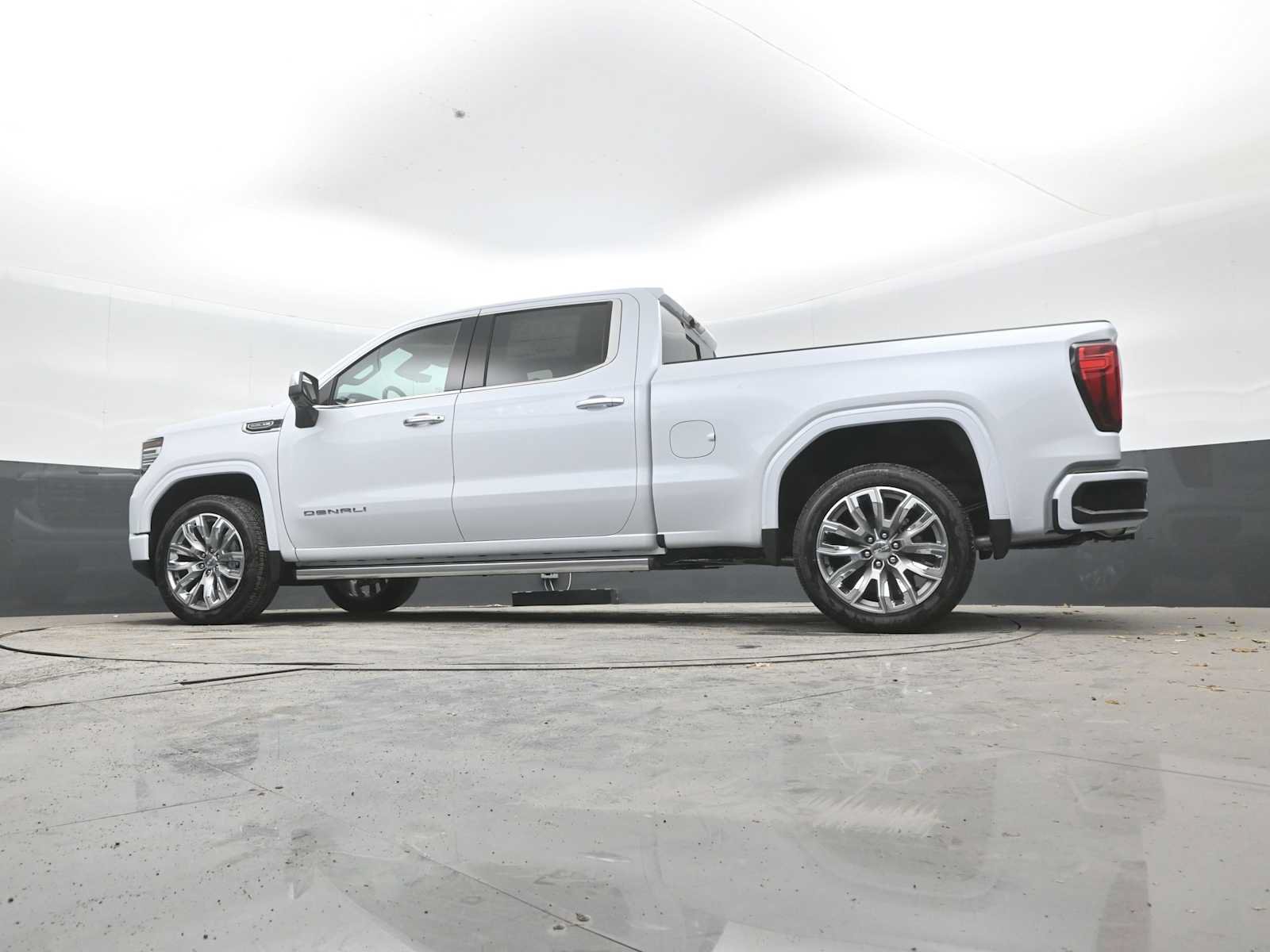 New 2026 GMC Sierra 1500 Denali w/ Denali Reserve Package AWD/4WD image 23