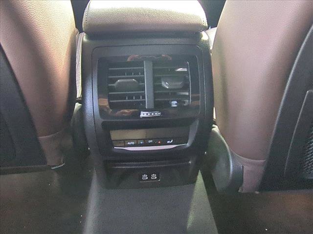 Used 2022 BMW X4 M40i w/ Premium Package image 17